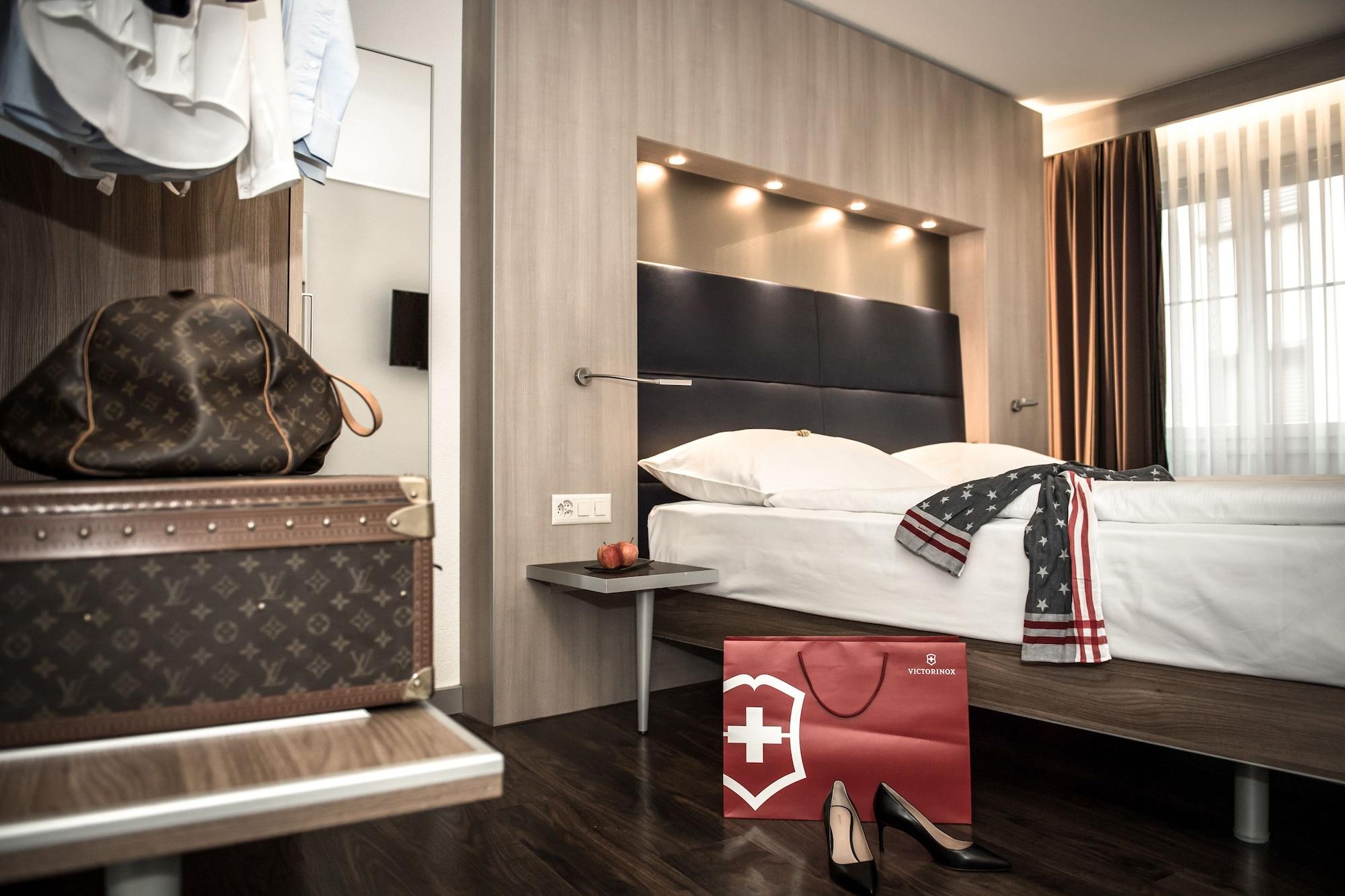 Alexander Old Town Otel