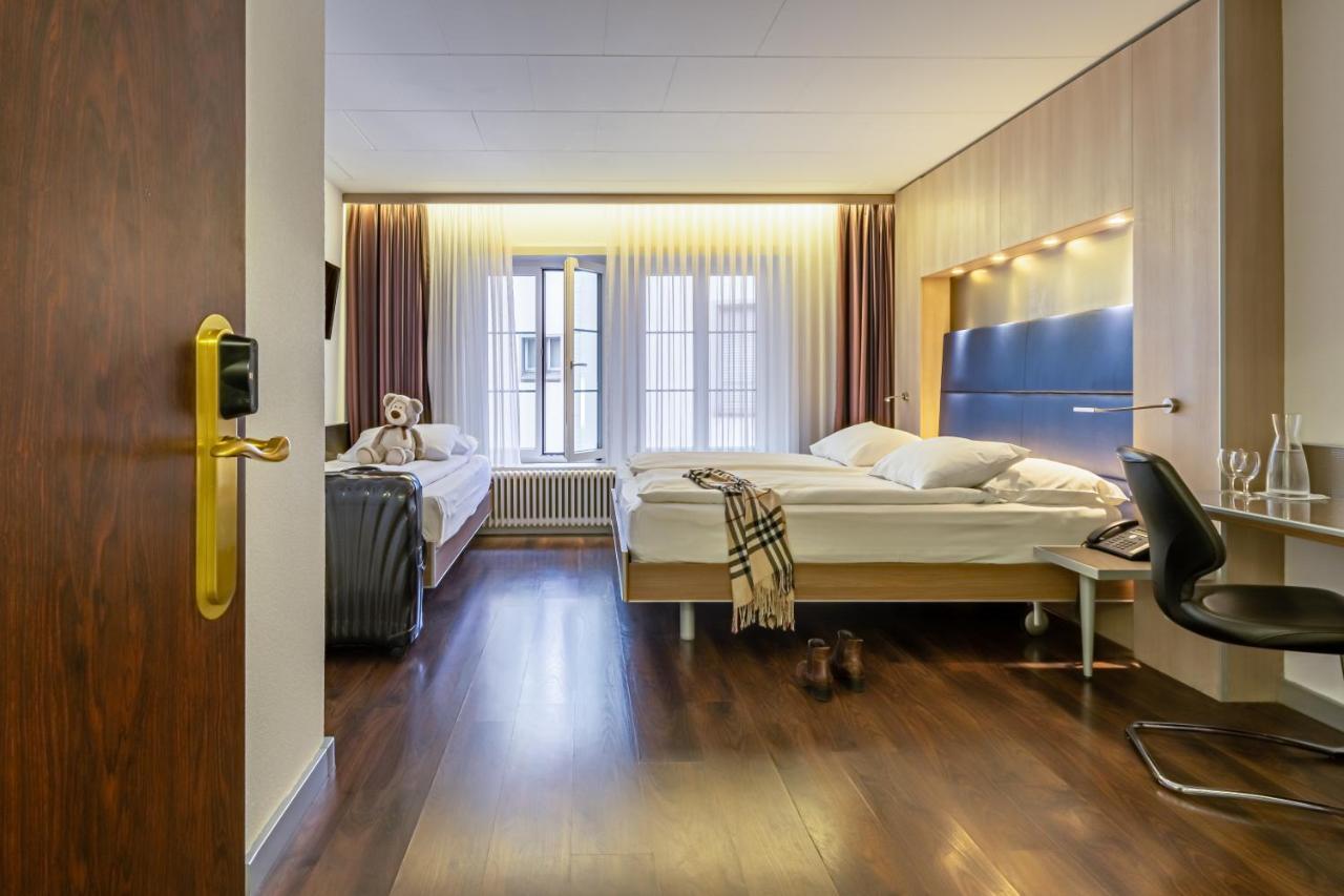 Otel Alexander Old Town 3*